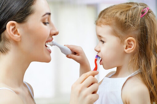 tips-to-brush-your-childs-teeth