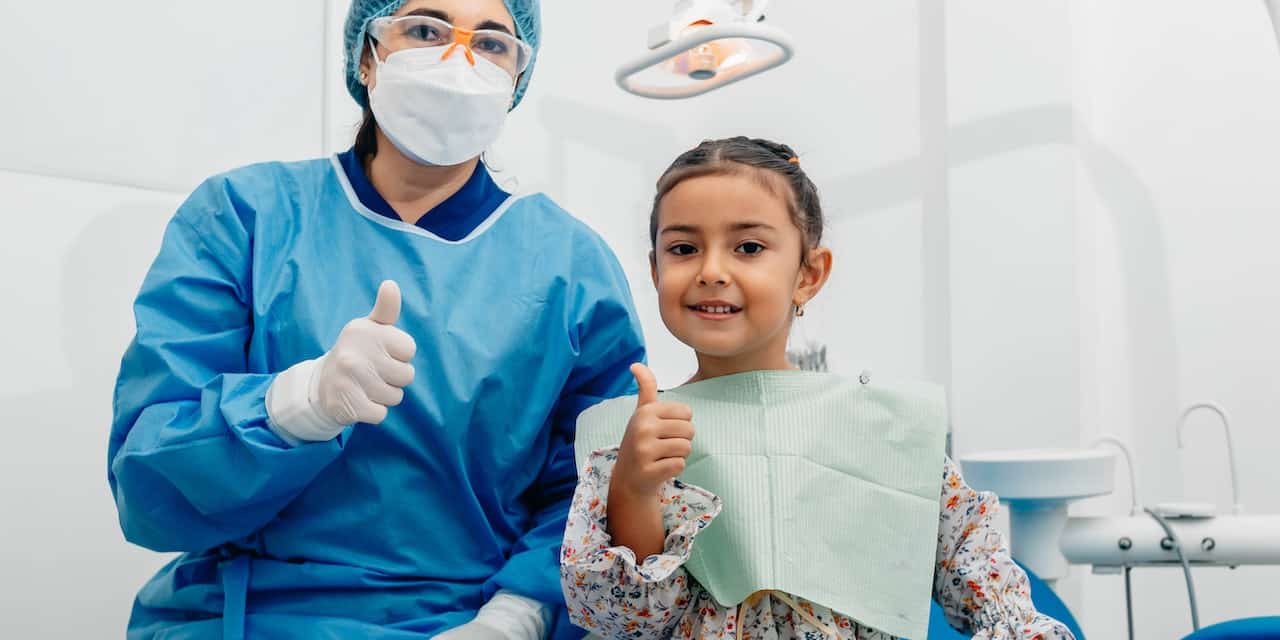 4 Aşamada Süt Dişlerinde Amputasyon Nasıl Yapılır?